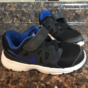 Nike Toddler sneakers 8c